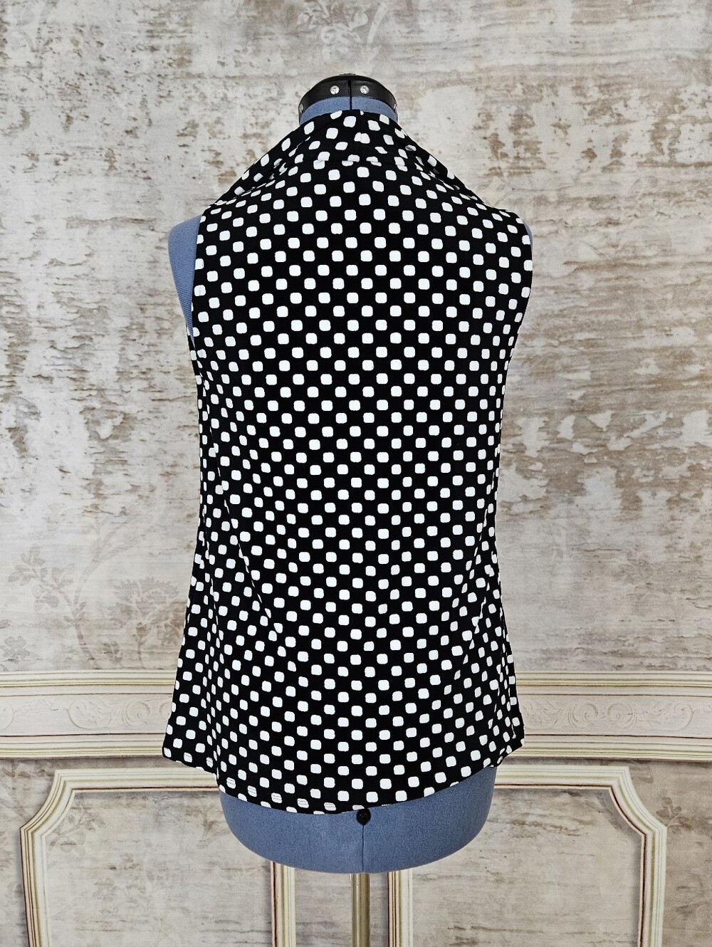 Banana Republic M Black Knit V Neck Sleeveless Tank Geometric Polka Dot - Picture 6 of 9